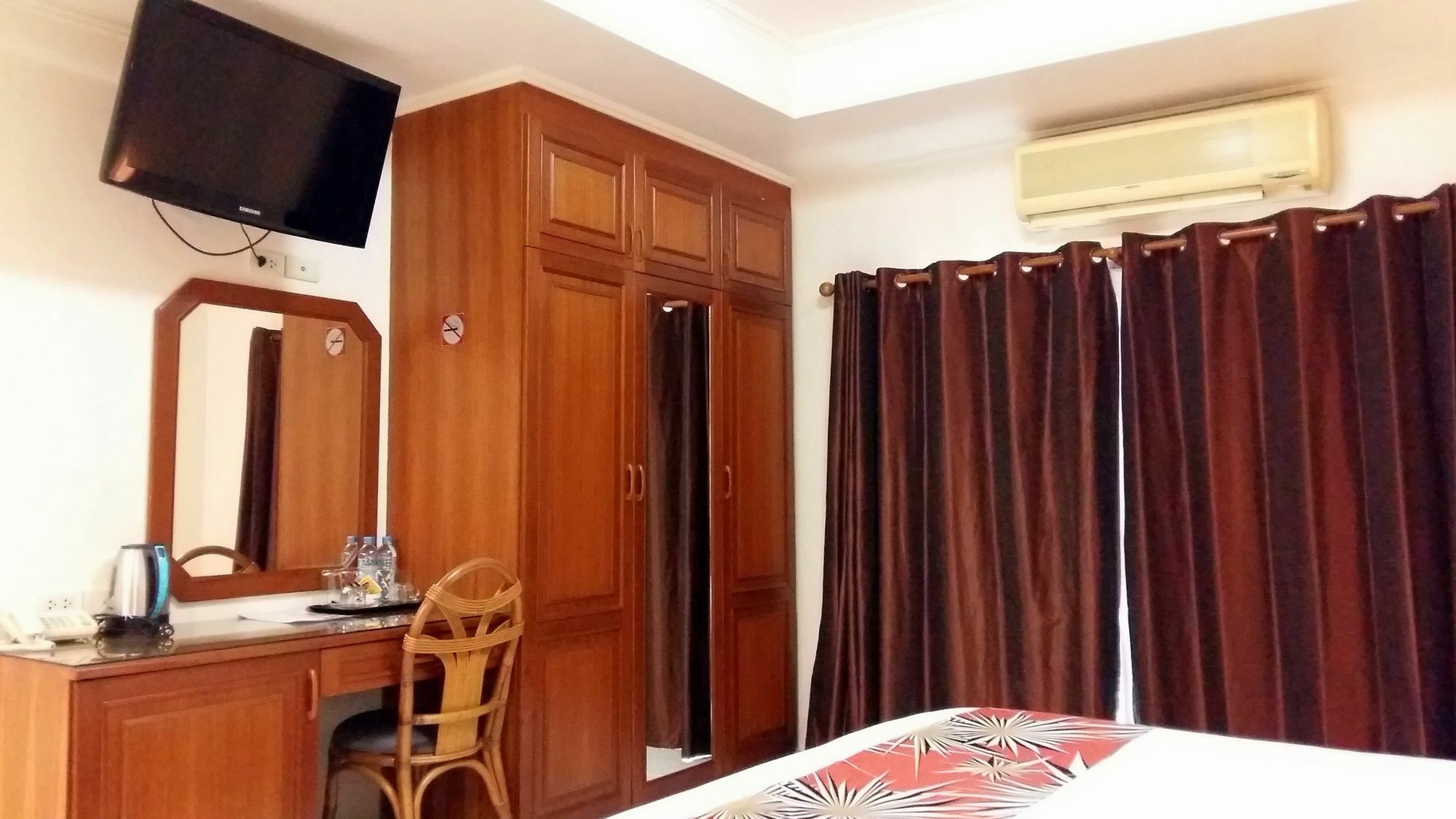 เดอะ ชิลแลกซ์ พัทยา Hotel Pattaya ภายนอก รูปภาพ